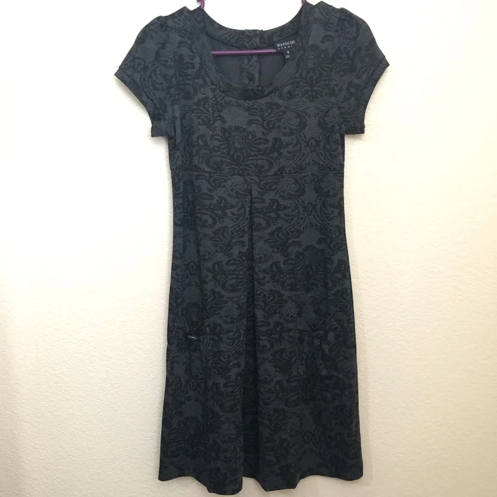 EN FOCUS STUDIO Womens 8 Paisley Short Sleeve Shift Dress Pockets Modest NWOT - Picture 2 of 15